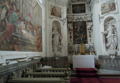 Interiér zámecké kaple Nanebevzetí Panny Marie