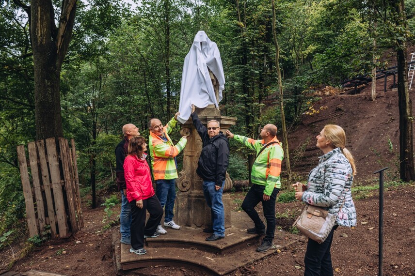 Symbolické odhalení sochy svatého Jana Nepomuckého